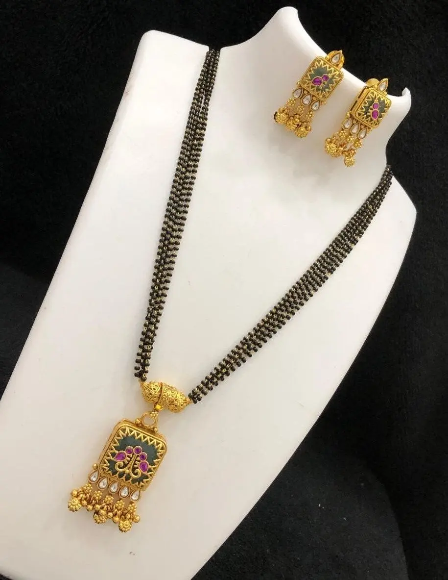 Pearl Trail Jadau Pendant Mangalsutra set